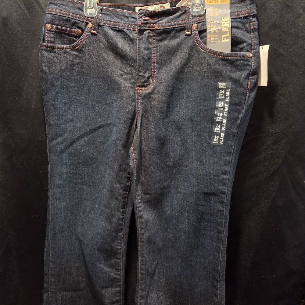 NWT Women's Flare Jeans in Dark Blue sz 14P Faded Glory